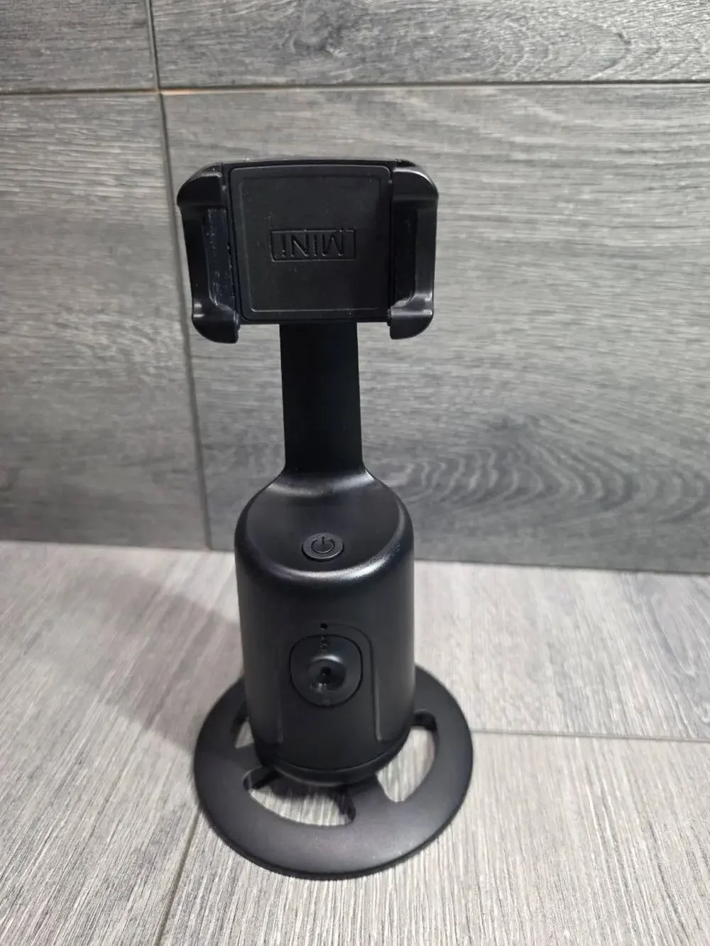 Auto-Tracking Smartphone Gimbal - AI-Powered 360° Face Tracking, Video Vlog Live